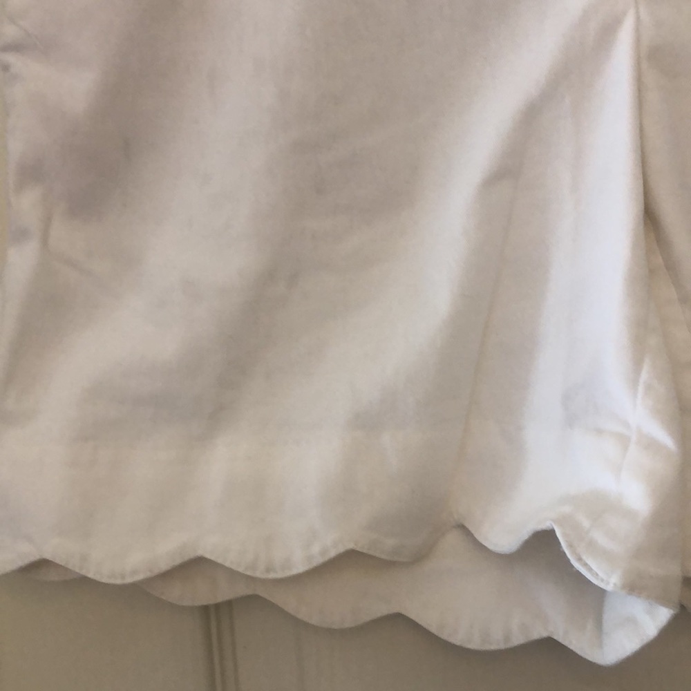 LOFT White Scallop Hem Shorts - Picture 2 of 3